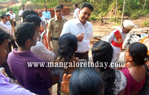 Forcible eviction of woman in Moodukonaje village: DC visits spot